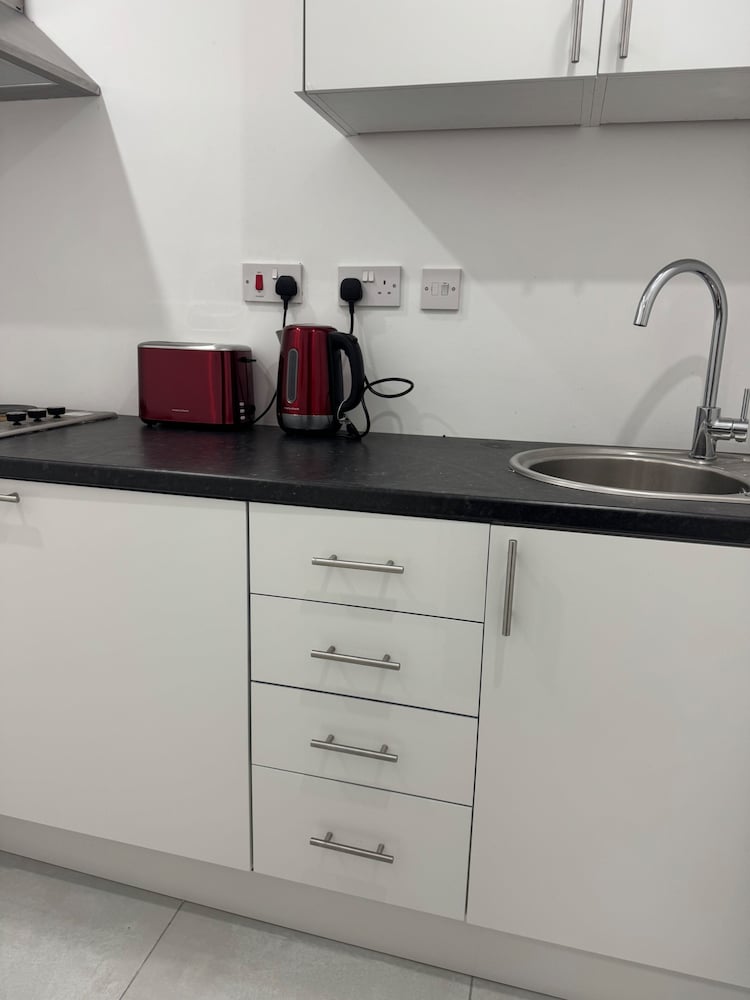 Luton Town 1 Bed Flat - Sleeps 2 Wifi