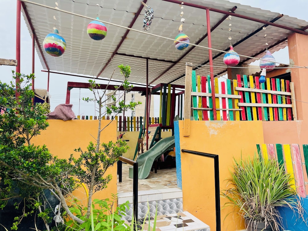 Fadidi House