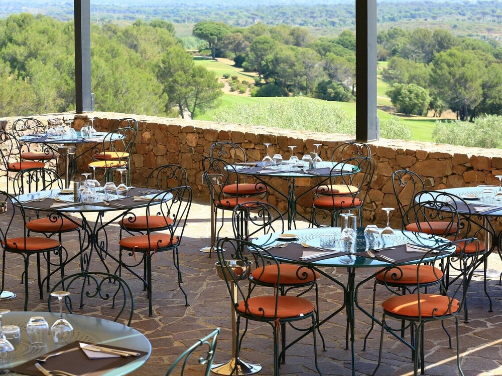 Resort in Var With Golf & Wellness