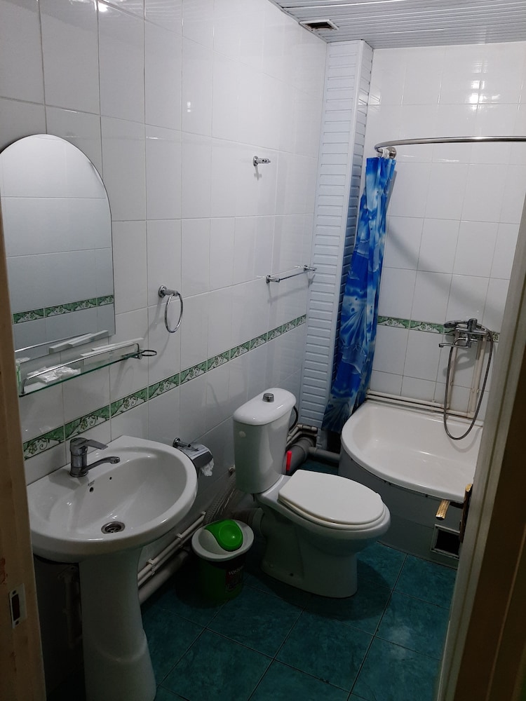 Green House Hotel - Hostel
