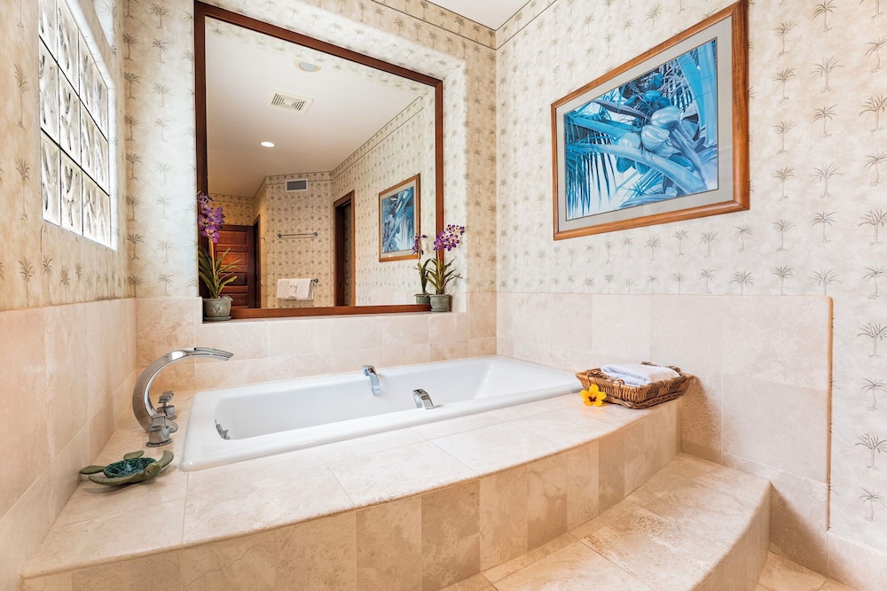 Close to Beaches & Restaurants - Spacious Townhome - Concierge Incl- Vrkcv
