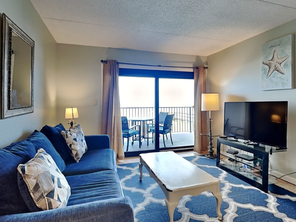 Ocean Breeze West by Southern Vacation Rentals