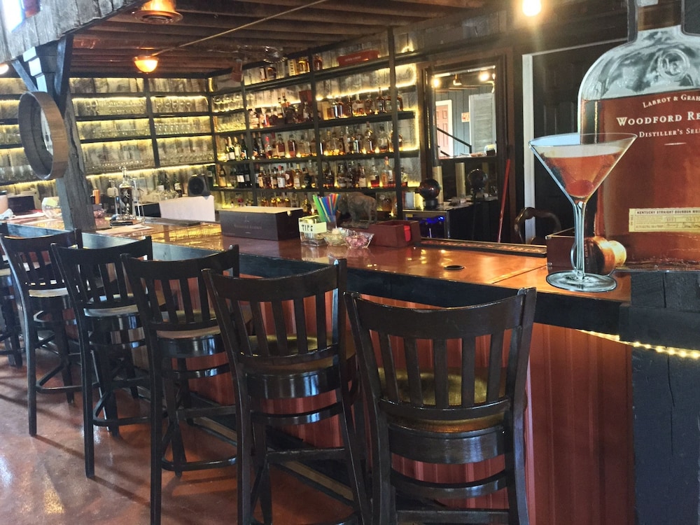 Bourbon Manor B&B