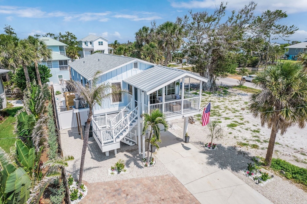 197 Beach Daze: 3br Pool Home, W/ Deeded Beach Access! 3 Bedroom Home