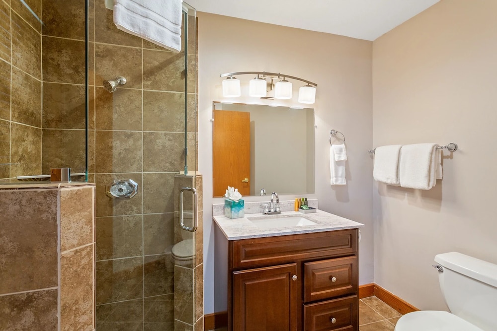 Pinnacle at Deer Valley Resort - Four Bedroom Condo with Hot Tub #1470 4 Condo