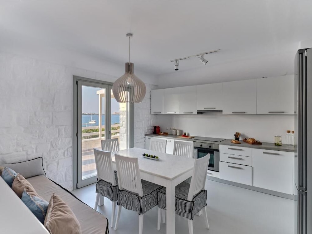 Empire Luxury Villas