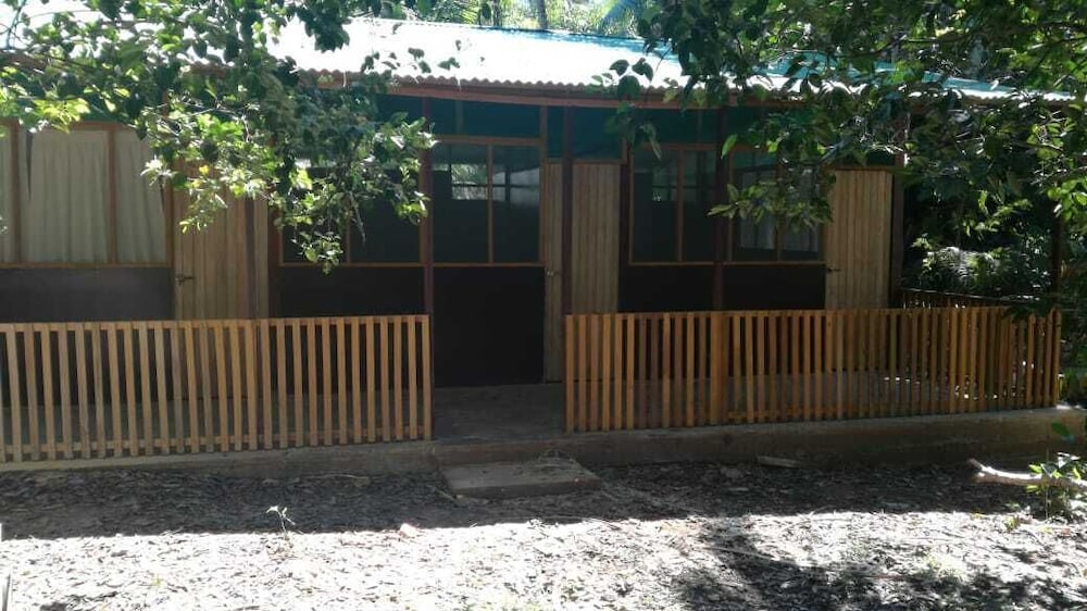 DON JAIME HOSTEL \/