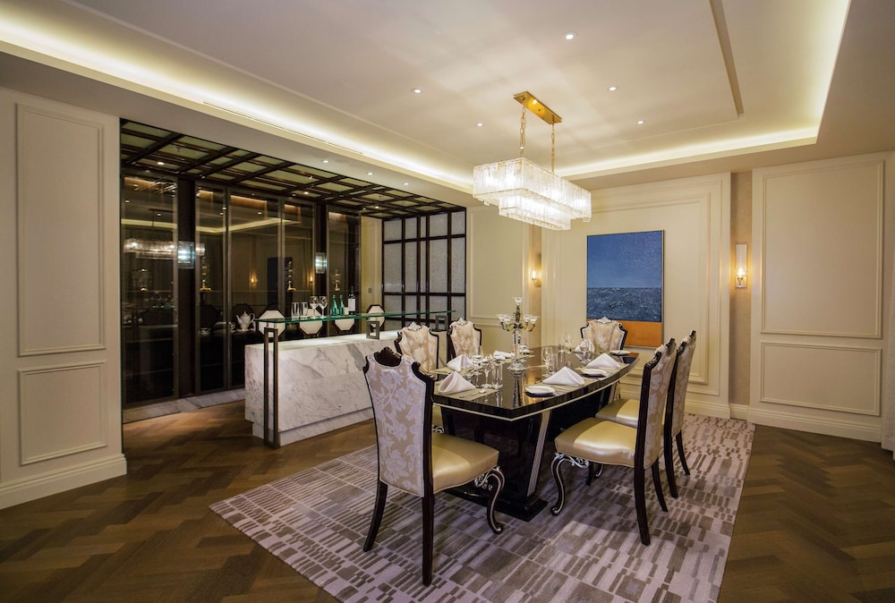 Hilton Dalian Golden Pebble Beach Resort