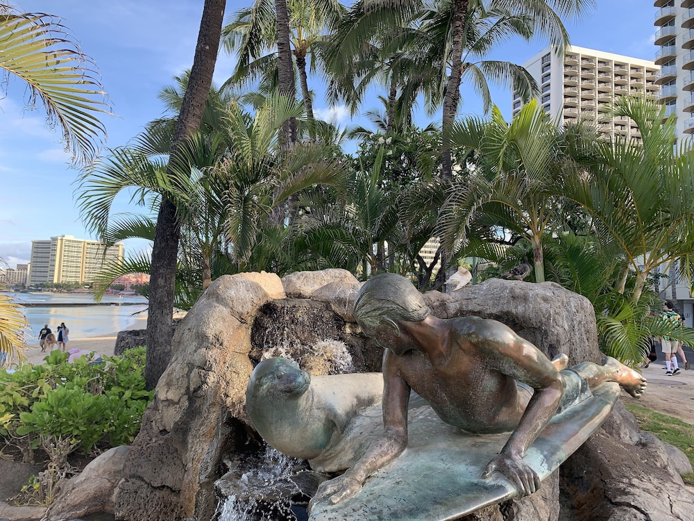 Waikiki Banyan-Free Parking-Free WI-FI: other photo