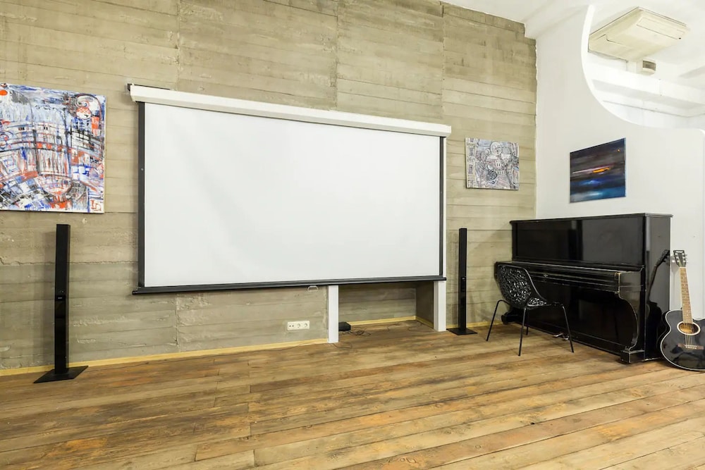 meeting & event spaces