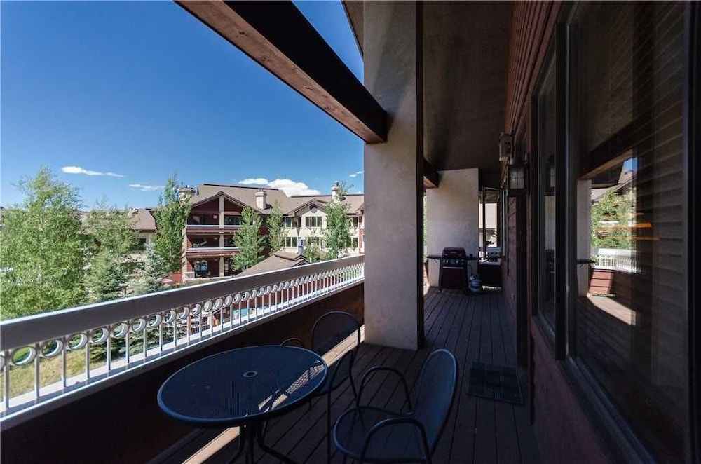 3308 Champagne Lodge, Trappeur's Crossing Apartment 3