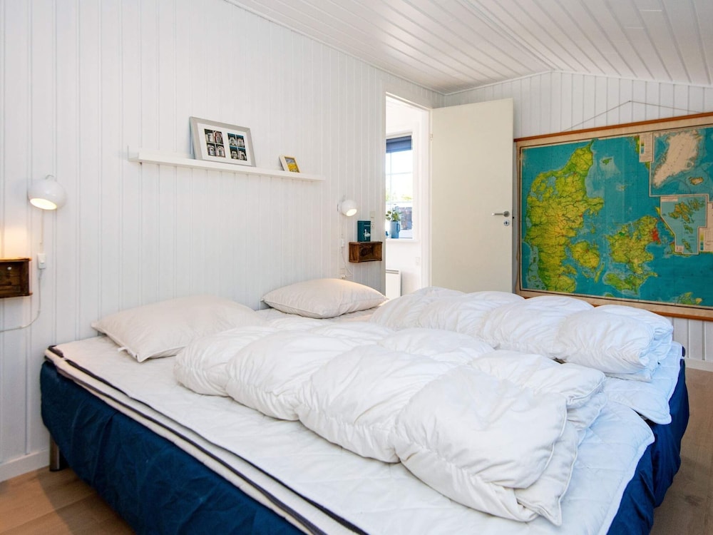6 Person Holiday Home in Romo view 5