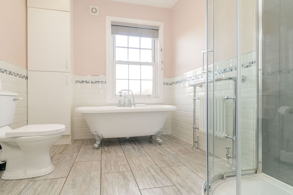 Roseberry House