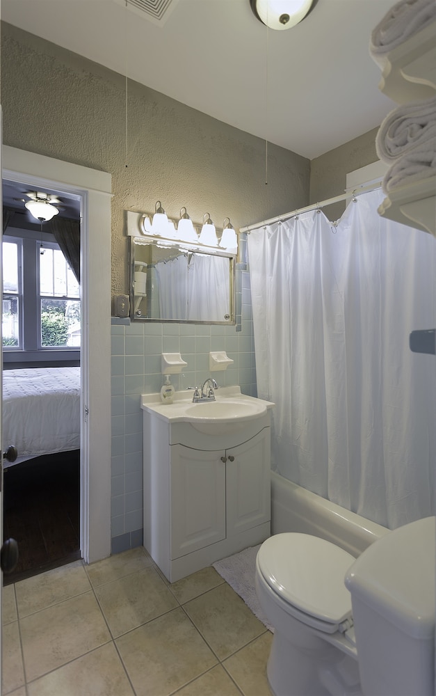 Park Place Inn and Cottages