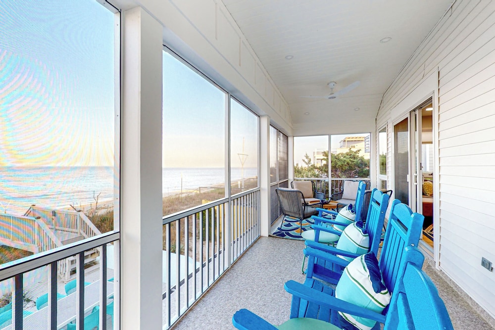 5BR Beachfront Home w/ Large Deck, Grill, W & D