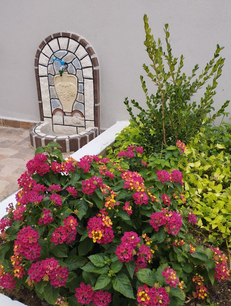 Romilia Guesthouse