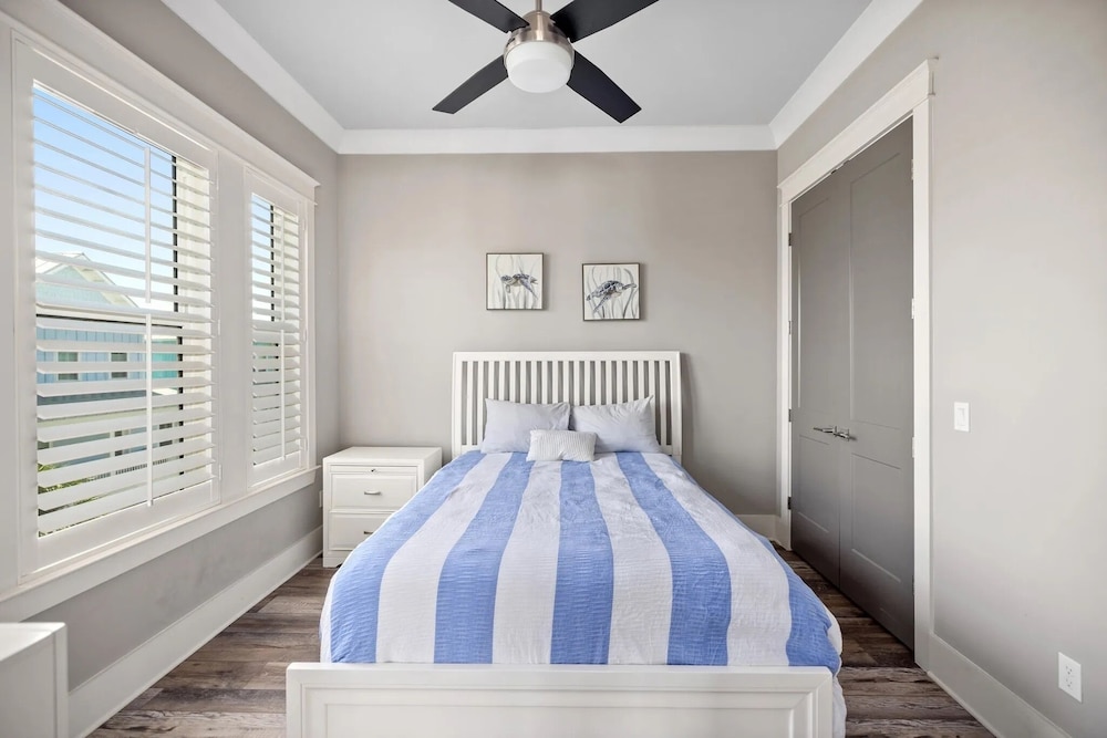 Sunset Serenade 4 Bedroom Home