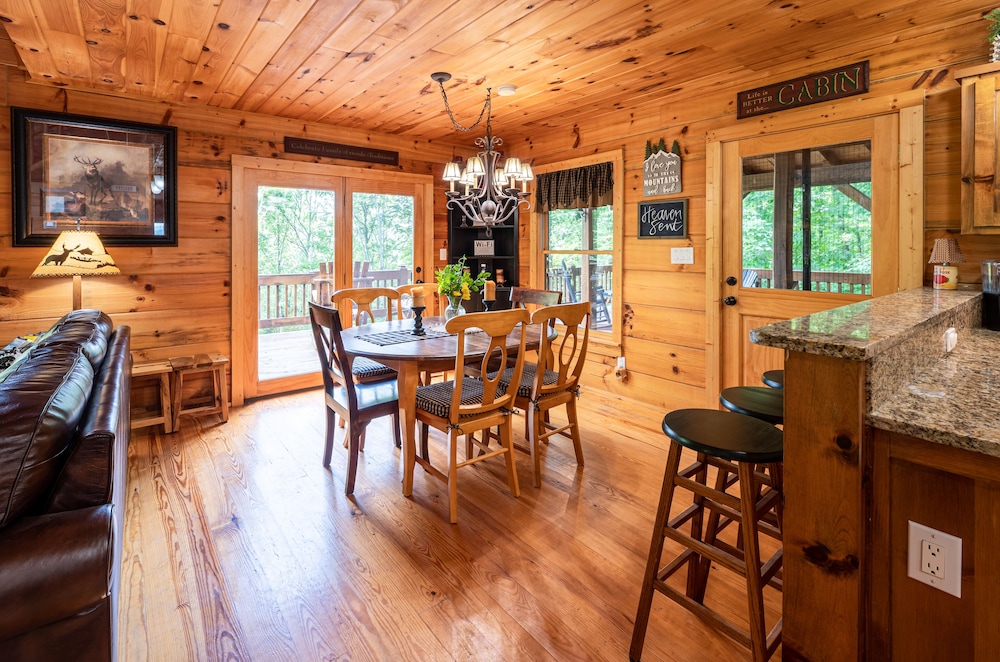 stayNantahala - Smoky Mountain Cabins