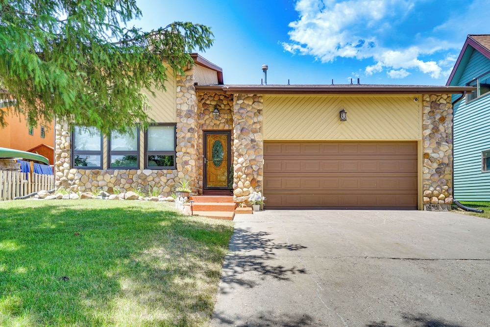 Park City Home w/ 2 Fireplaces & 2 Living Rooms! view 5