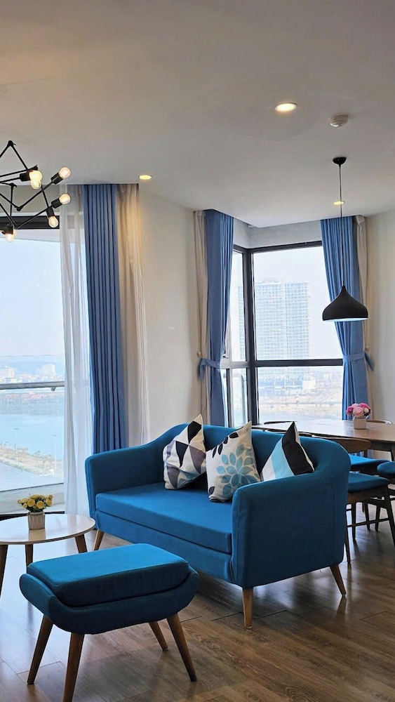 Angela House Ha Long