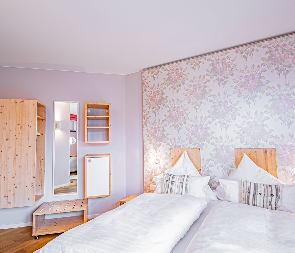 Johannishof Wine-Cafe & Guesthouse