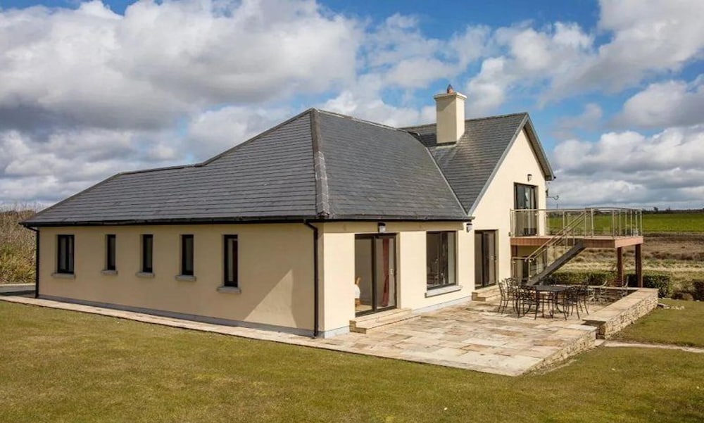 Waterford Villa 5 Bed Beach Retreat
