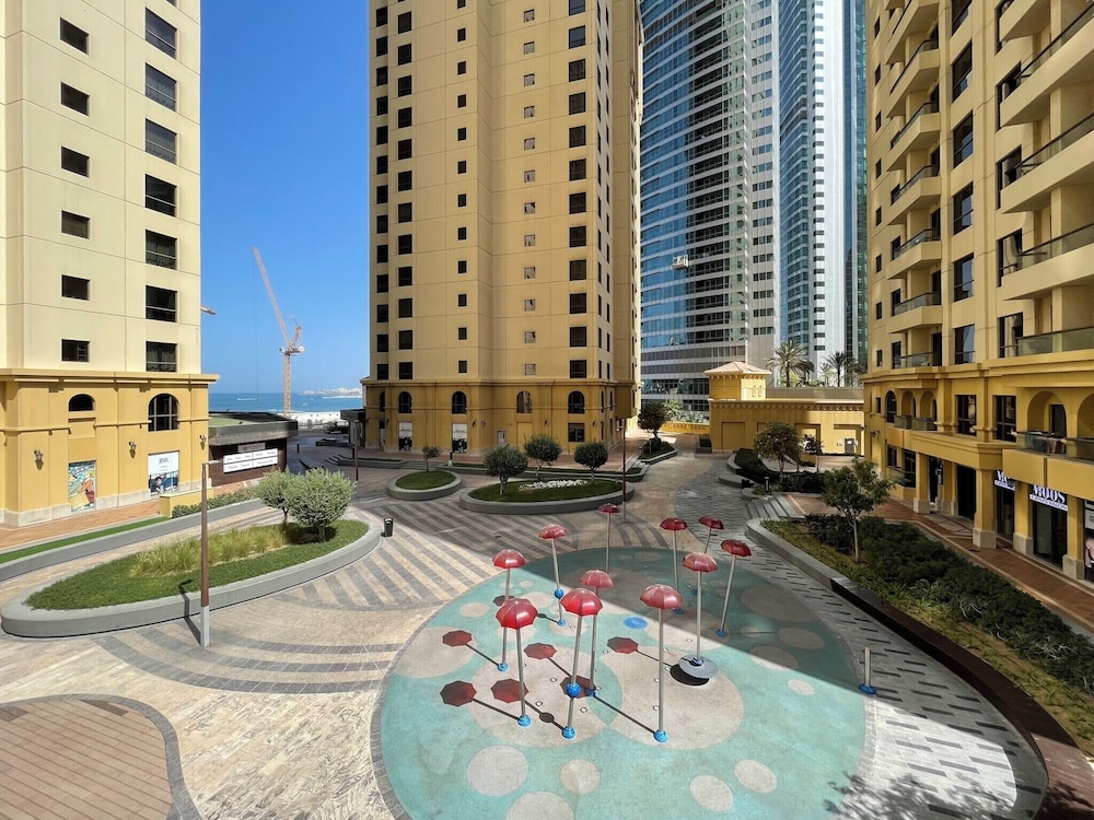 Cozy 1BR at Bahar with great view