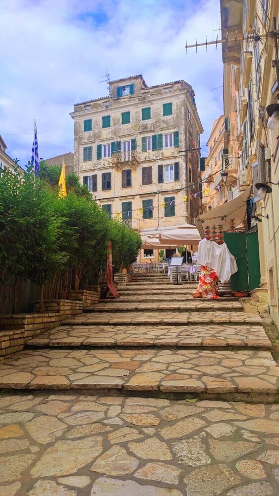 Amonte - Old Town Centre