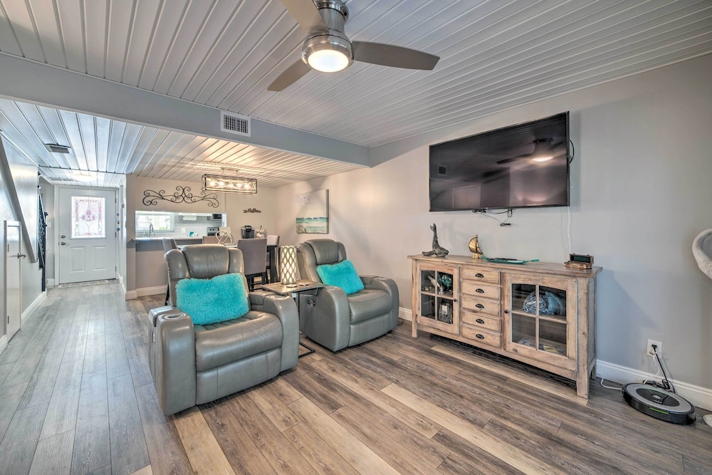 PCB Townhome: Walk to Beaches, Resort Amenities!
