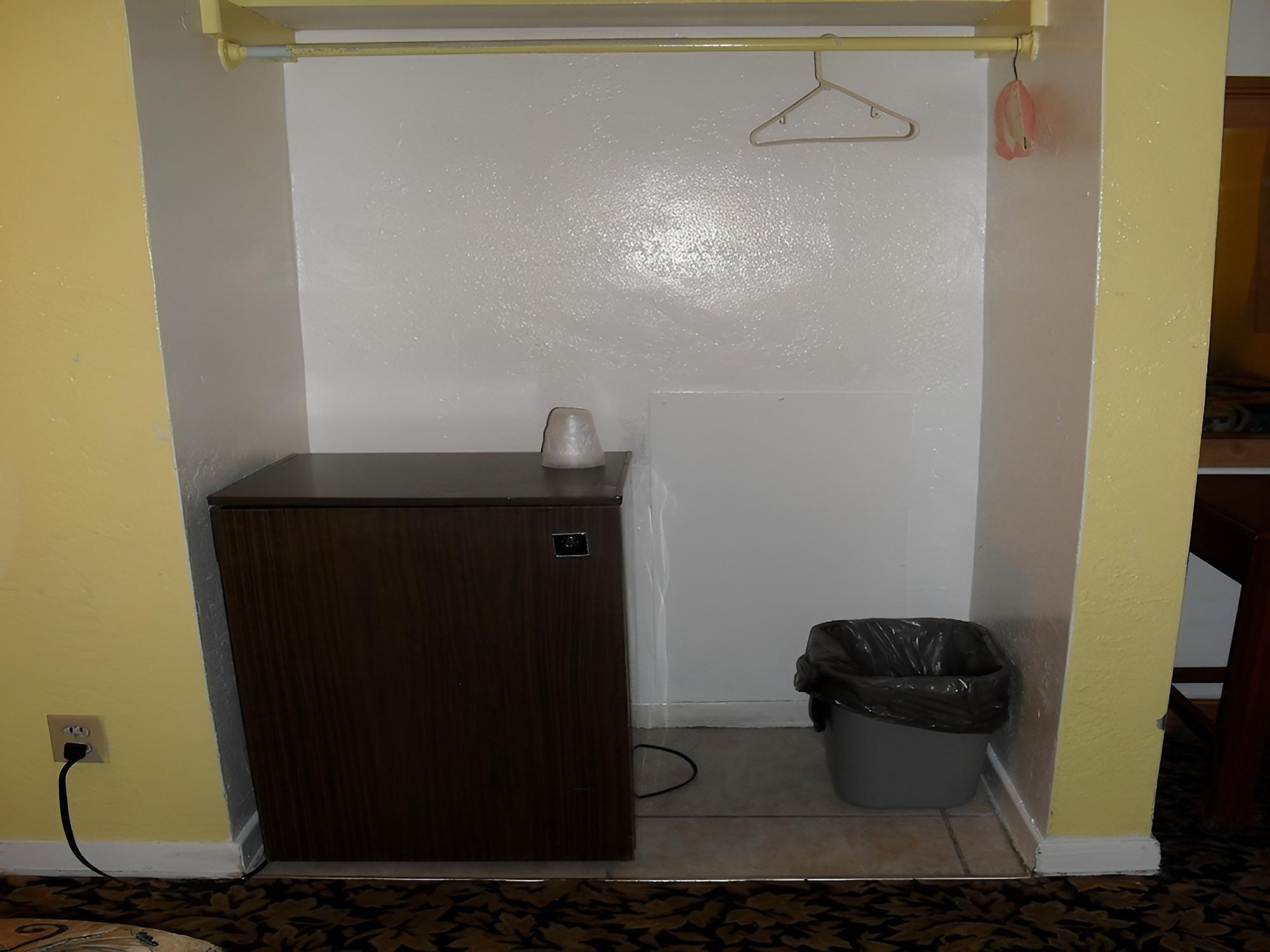 Shore Winds Motel