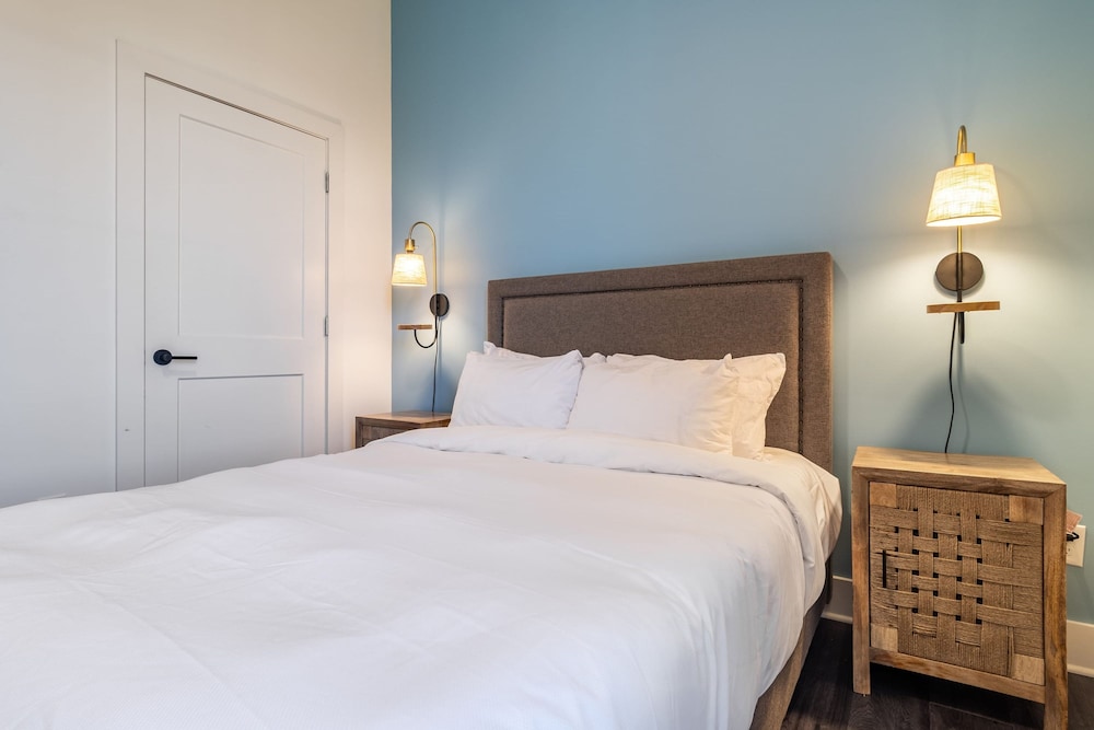 The Magnolia 1 by Avantstay Minutes to Downtown