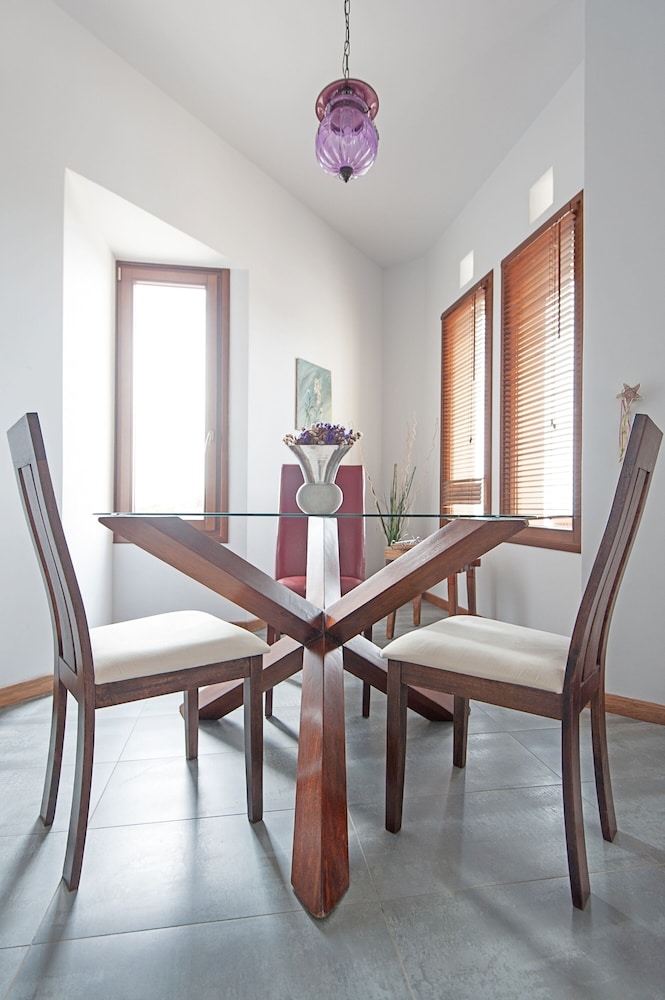 Poikilma Alonissos Villas