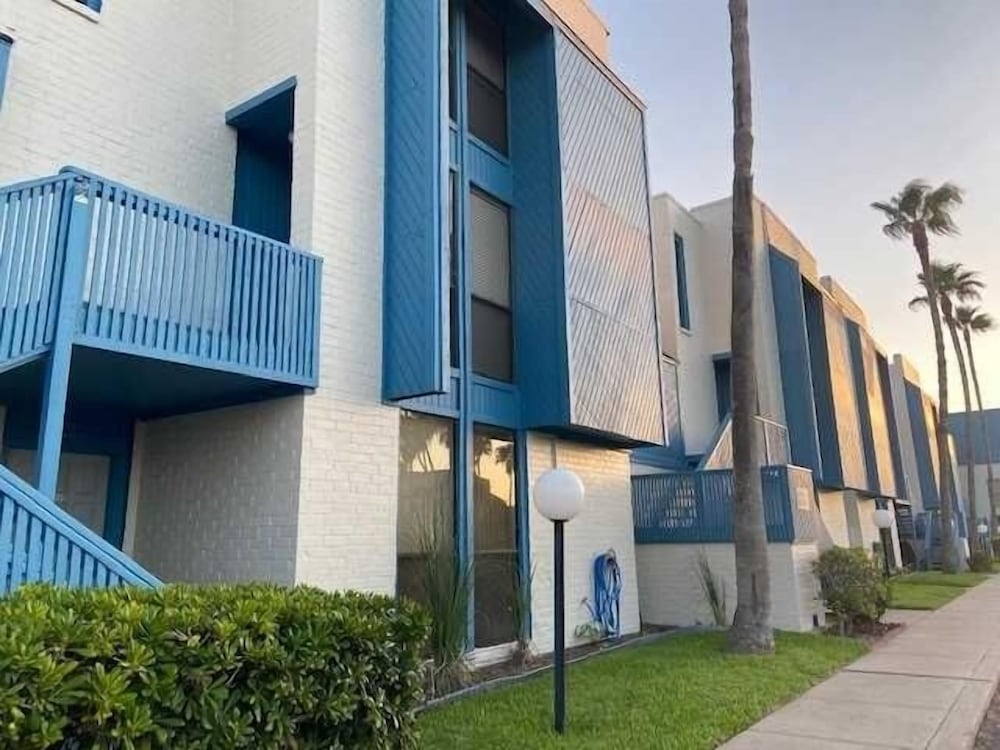 215 Las Brisas Bayfront Condos 2 Bedroom Condo by RedAwning view 3