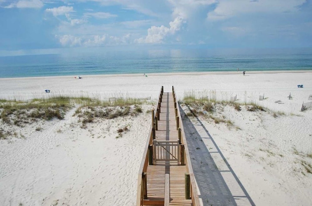 Beachfront 8bedrooms Lemonshello