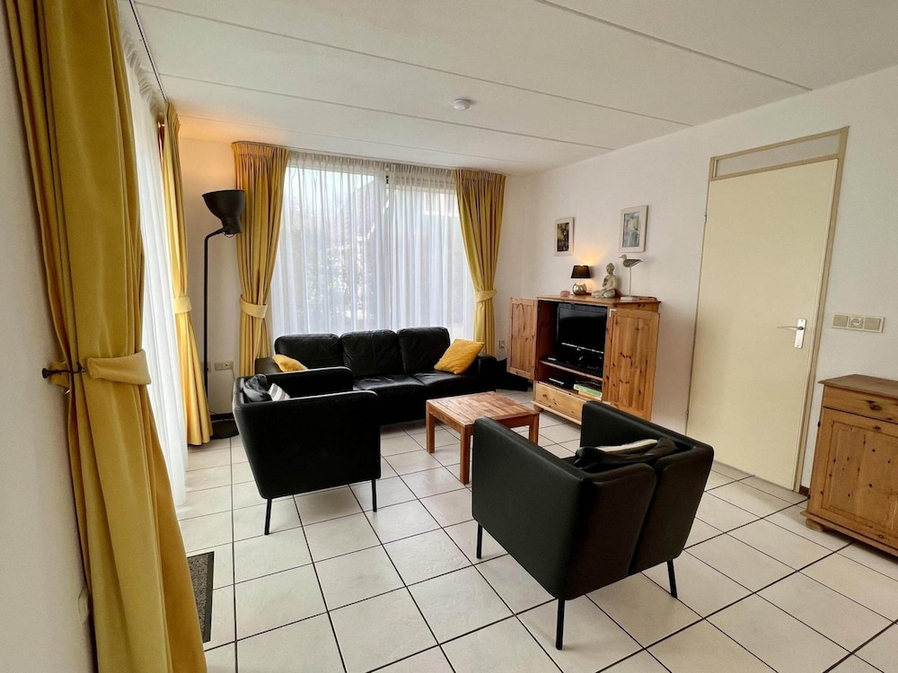 Holiday Bungalow With Wifi Near Beach