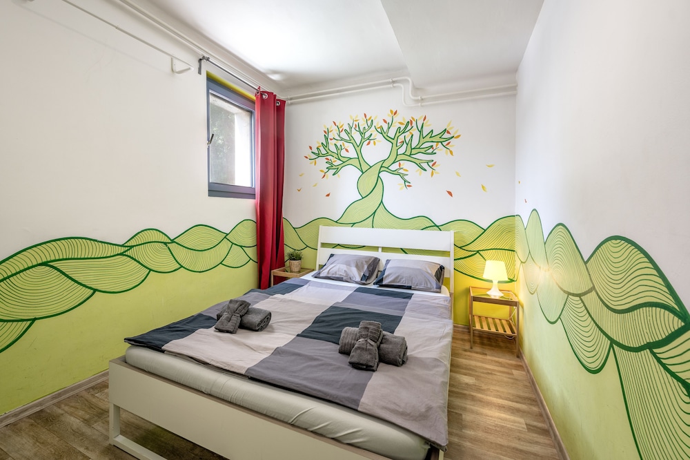 Island Hostel - Adults only