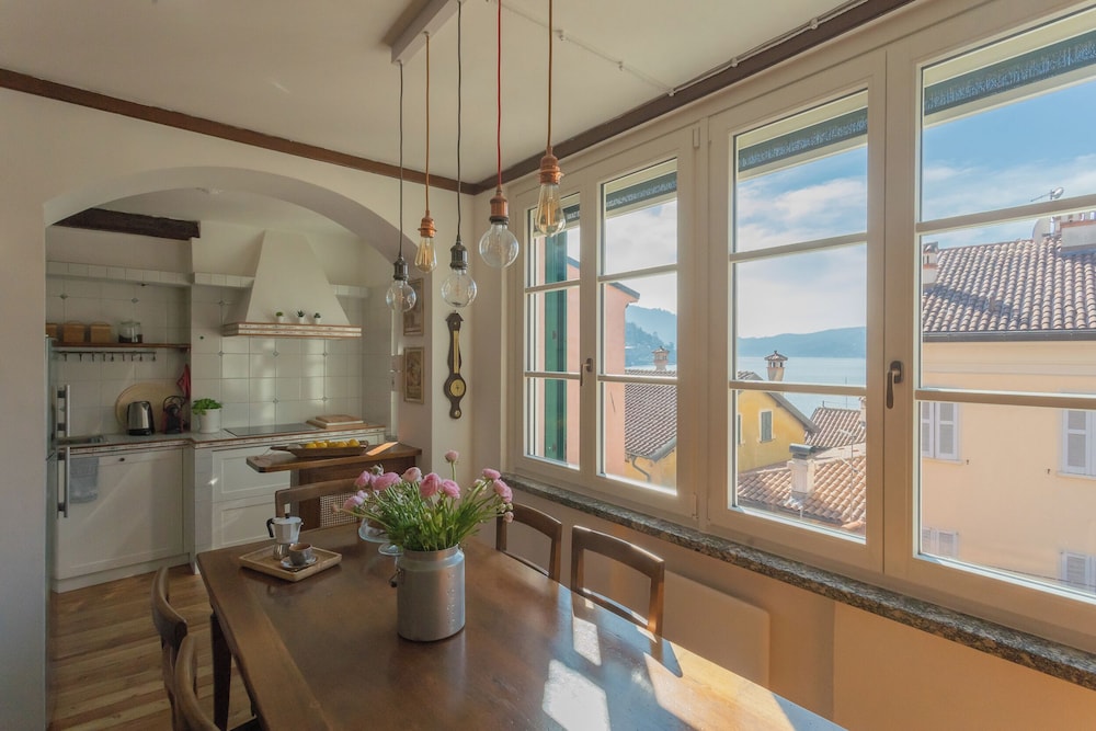 Emily's Holiday House - Authentic Lake Como by Rent all Como