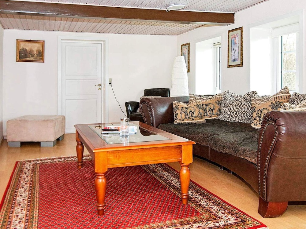 6 Person Holiday Home in Hojer