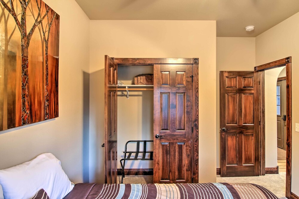Black Hills Getaway w/ Deck - Near Hiking Trails! view 5