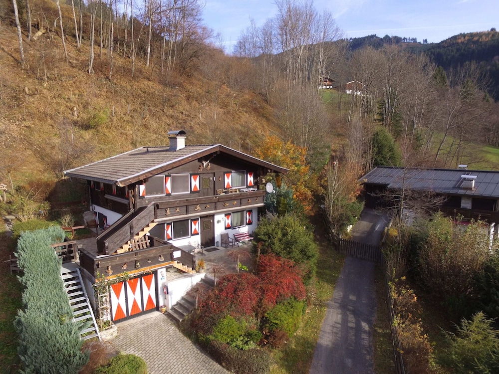 Cozy Chalet Near ski Area