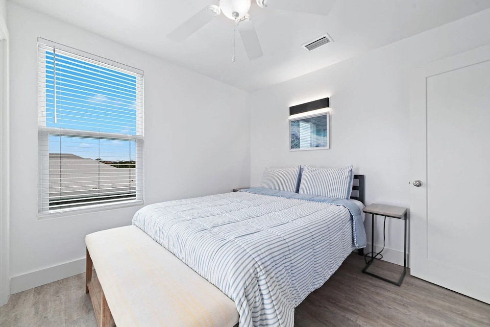 Pipedreams 333 W 4 Bedroom Home