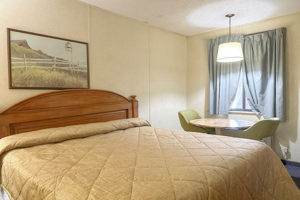Louisville Inn By Oyo Louisville Municipal Airport