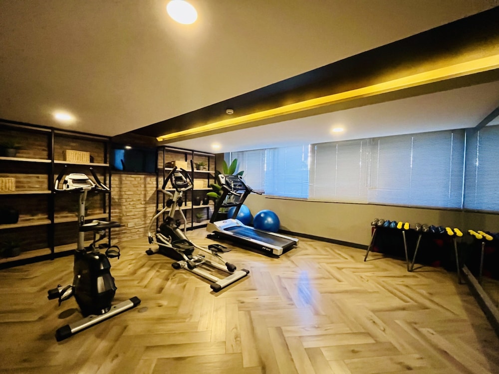 Urban Santa Elena Parking Cowork Gym Washer
