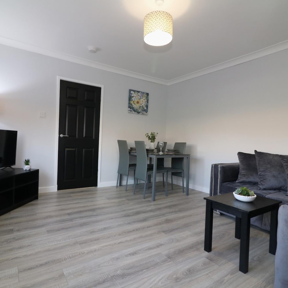 Sunnyside House - Holytown