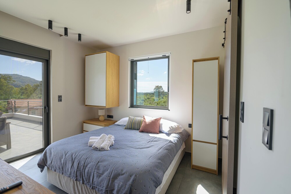 Antinea Olympian Villa photo 3