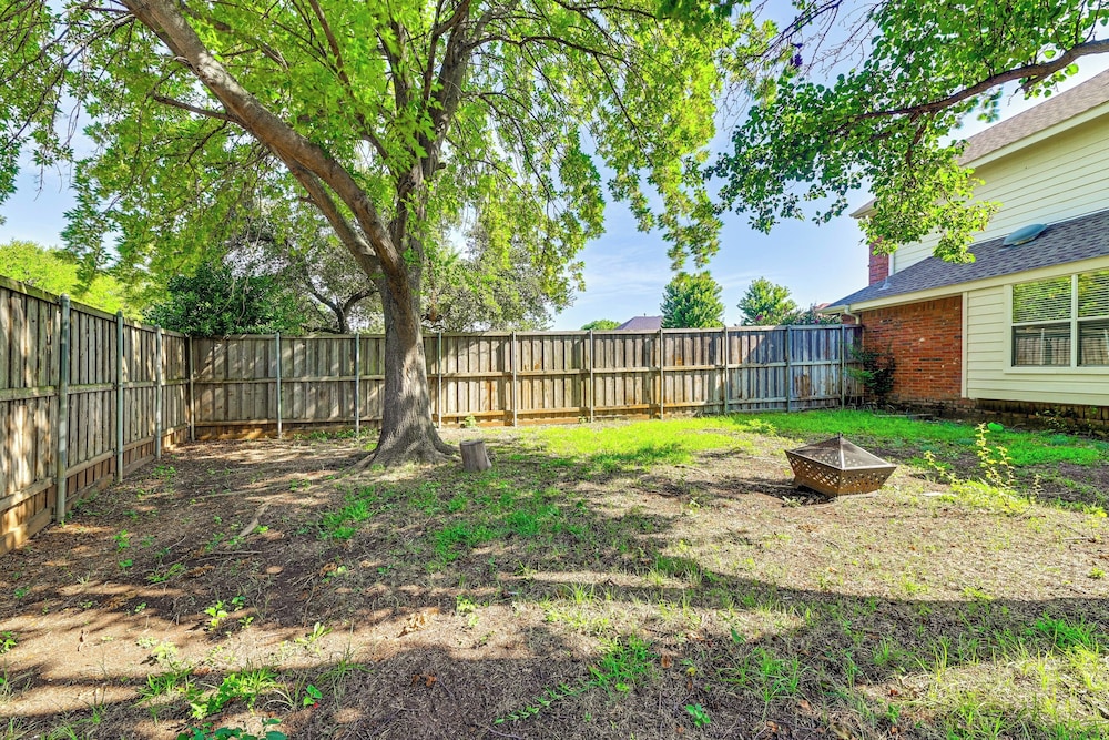 DFW Sports Hub: Home w/ Pool & Hot Tub in Frisco!