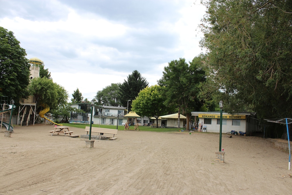 Kokanee Beach Resort Motel