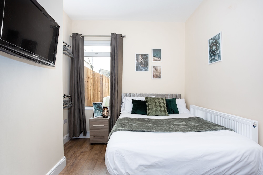 Ivy Villa by Sorted Stay view 2