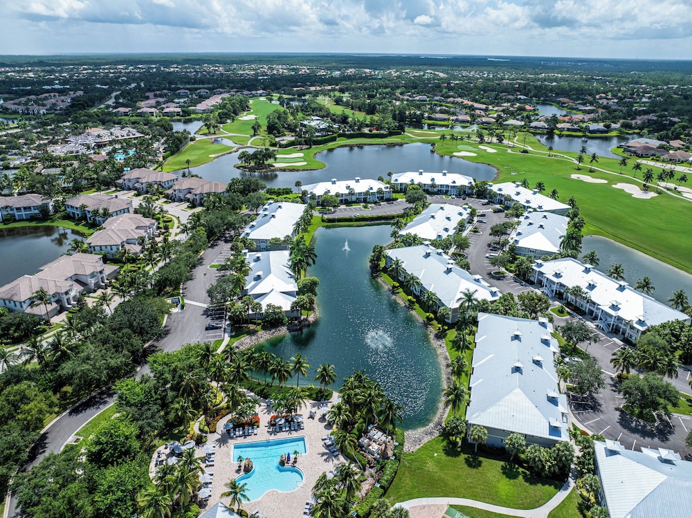 Bologna - Luxury 2-BR Condo with Lake & Golf Views at Green Links, Lely Resort. Access to Pool, Hot Tub, Tennis Courts, and Golf Courses. Near Naples Beach