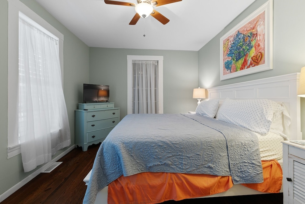 The Dinghy 2 Bedroom Home